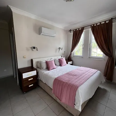 Brooklands Villa, Hisaronu, * فتحية